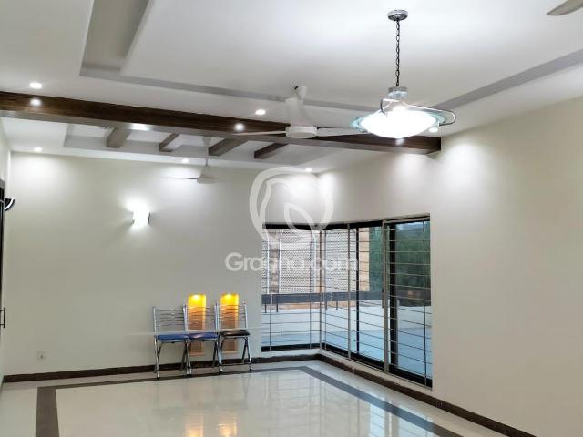 10 Marla Upper portion for Rent