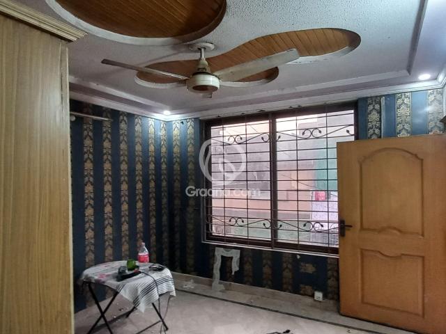 10 Marla Upper portion for Rent