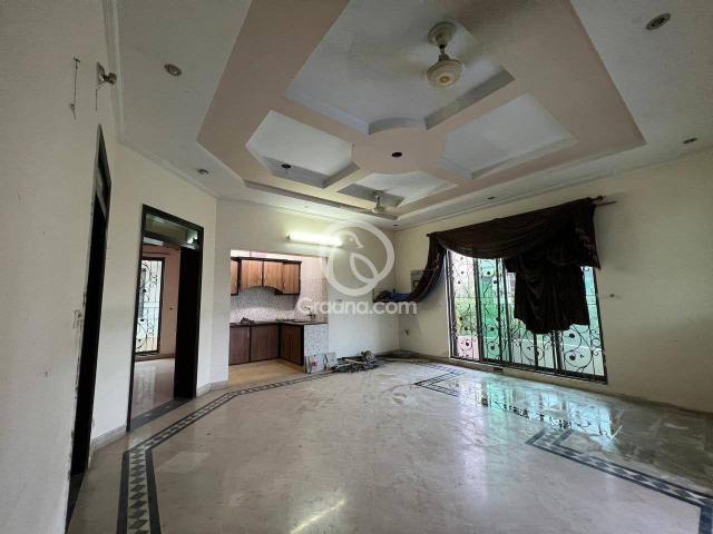 10 Marla Upper portion for Rent