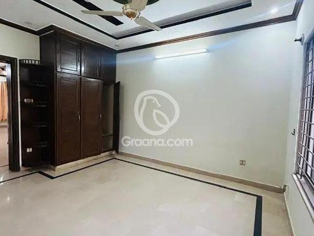 10 Marla Upper portion for Rent