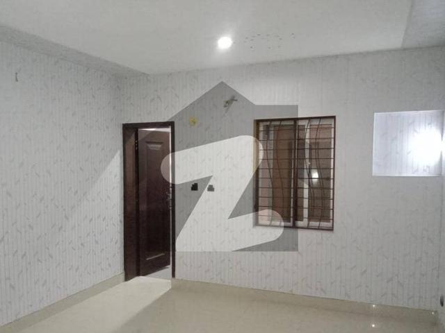 10 Marla Upper Portion In Allama Iqbal Town Is Available