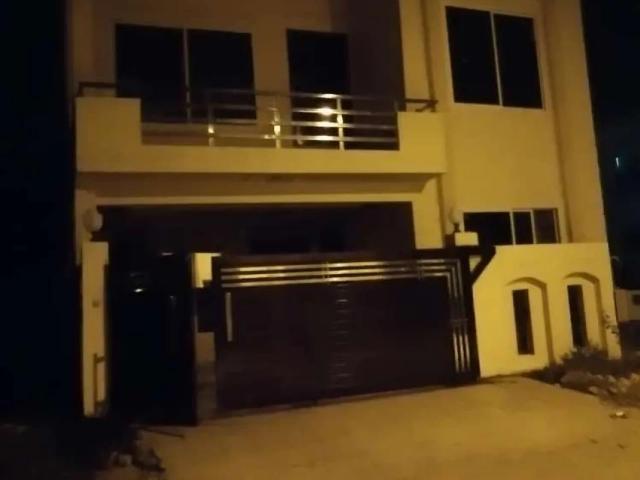 10 Marla upper portion Umer Block Corner House Rawalpindi Bahria Town Rawalpindi ID 35104