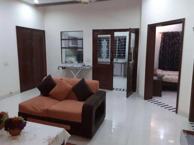 10 Marla upper Porstion Fully Furnised in This Ires Block Lahore Bahria Town ID 21985