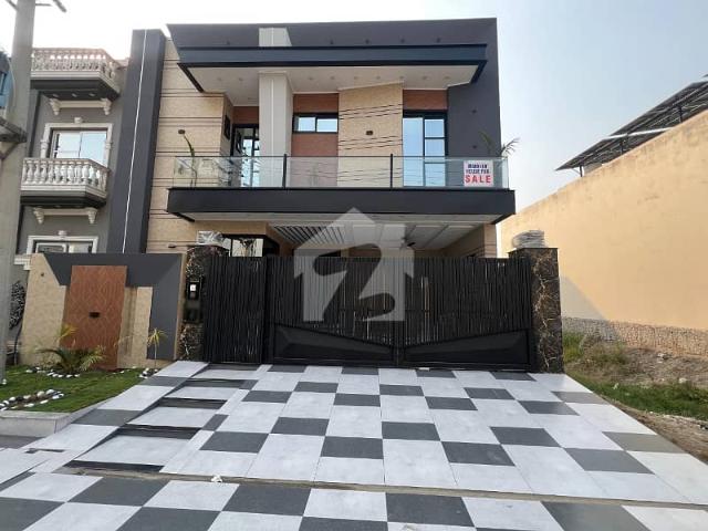 10 Marla Very Beautiful Brand New House For SALE In LDA Avenue 1 Hot Location