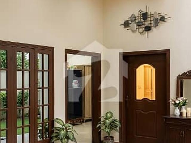 10 marla very house single story at very prime location also in plot rate, kindly consider as a plot its almost lowest price