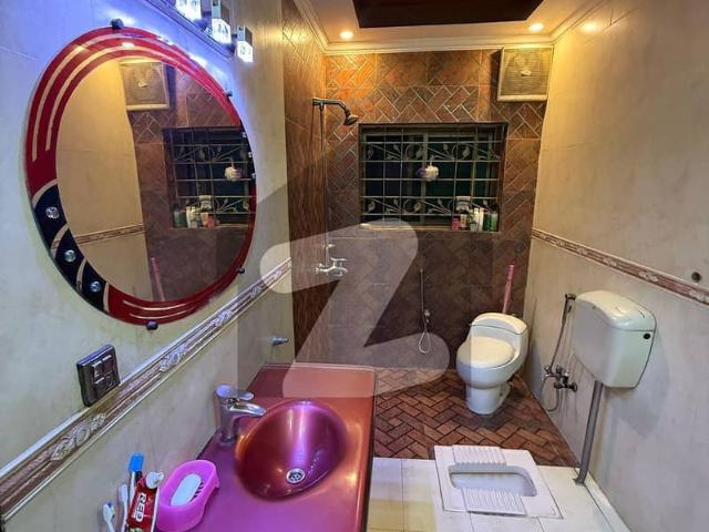 10 marla well maintained house for sale