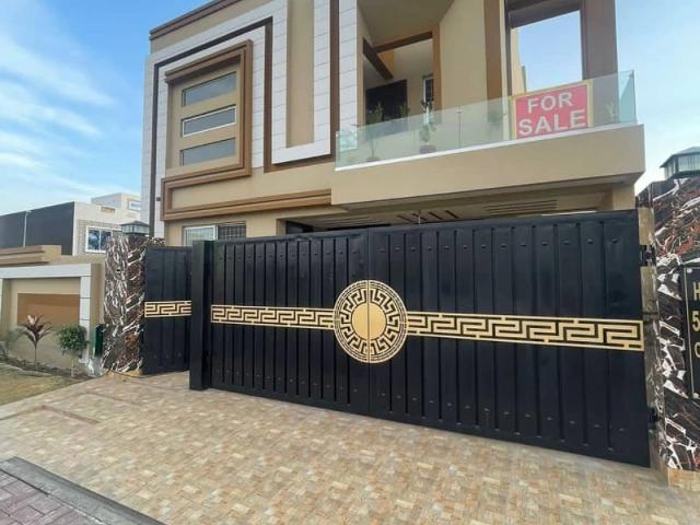 10 Marla Architect Designer House Available For Sale In The Heart Of B Lahore Bahria Town ID 87125