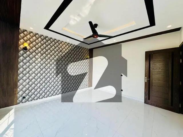 10 Marla Beautiful Bungalow In Formanites Housing Near Dha Phase 5 Formanites Housing Scheme