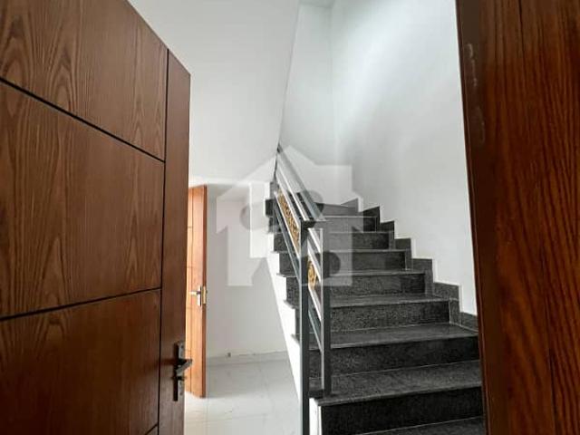 10 Marla Beautiful Double Storey House For Sale