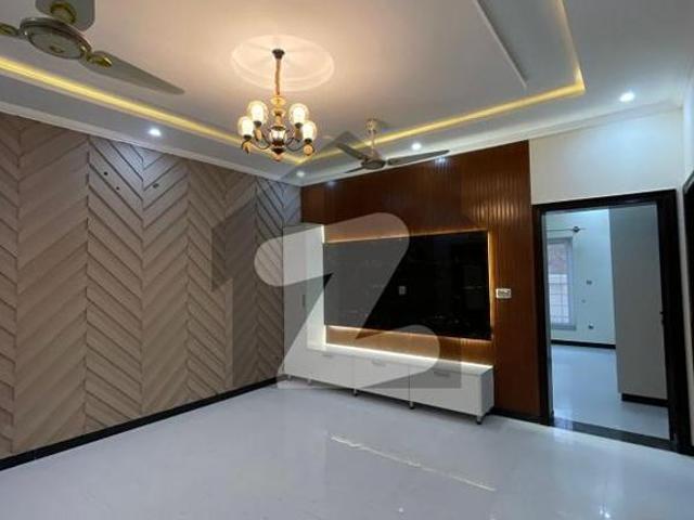 10 Marla Beautiful Design House Available For Sale Bahria Enclave Sector A
