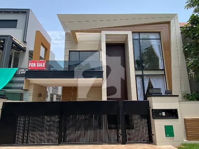 10 Marla Beautiful Dream House In Sector D Bahria Town Lahore