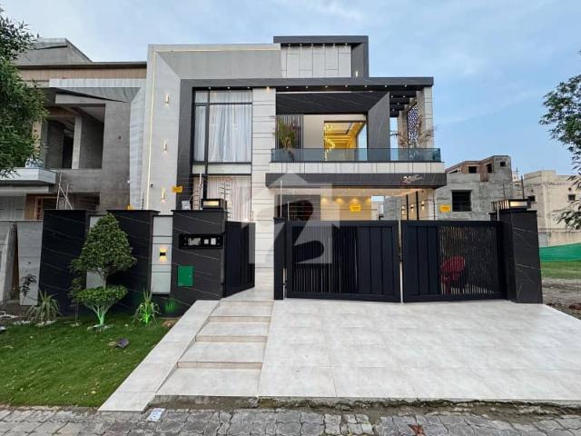 10 marla beautiful facing park house for sale in overseas b bahria town lahore