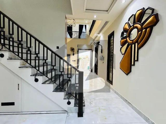 10 Marla beautiful facing park home available for sale Citi Housing Society