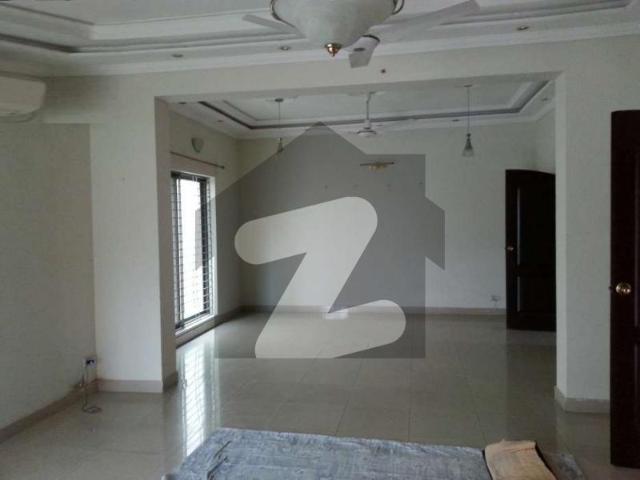 10 Marla Beautiful House Available For Rent With Solar 10 KW In Askari 10 Sector A Lahore Askari 10 Sector A