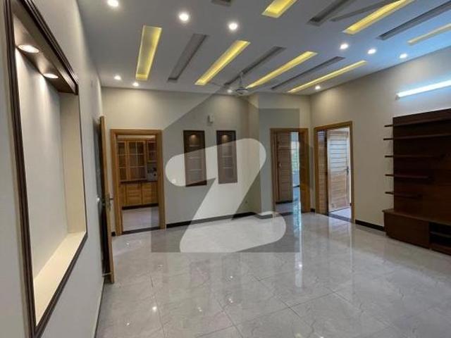 10 Marla Beautiful House Available For Sale Back open House with Green Land! Bahria Enclave Sector J