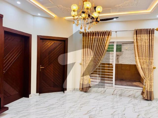10 Marla Beautiful House Available For Sale In Block FF Citi Housing Gujranwala Citi Housing Society
