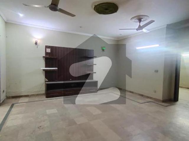10 marla beautiful house available for sale in uet housing society