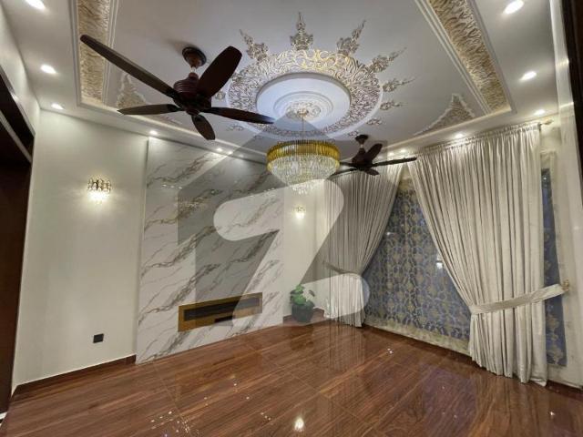 10 Marla Beautiful House Available For Sale Just 1 Mint Drive From The Main Gate Bahria Enclave Sector B1