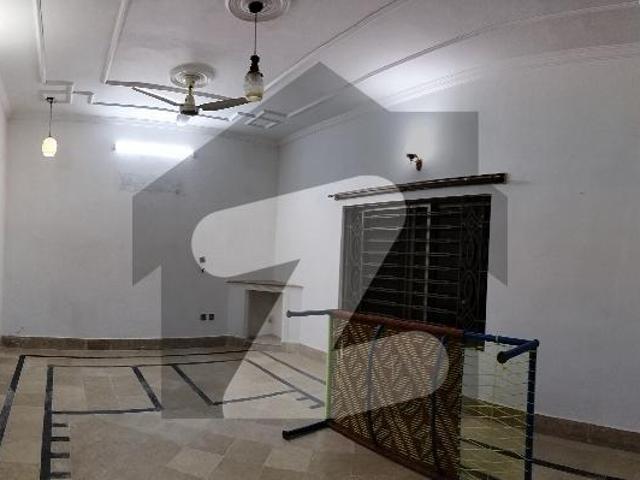10 Marla Beautiful House For Rent Gulraiz Housing Scheme
