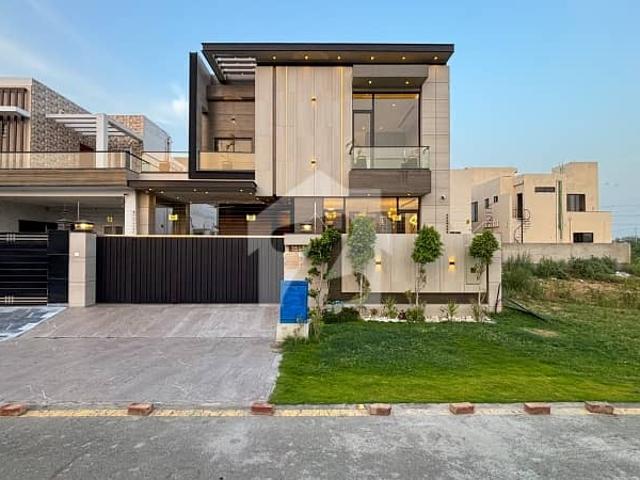 10 Marla Beautiful House For Sale