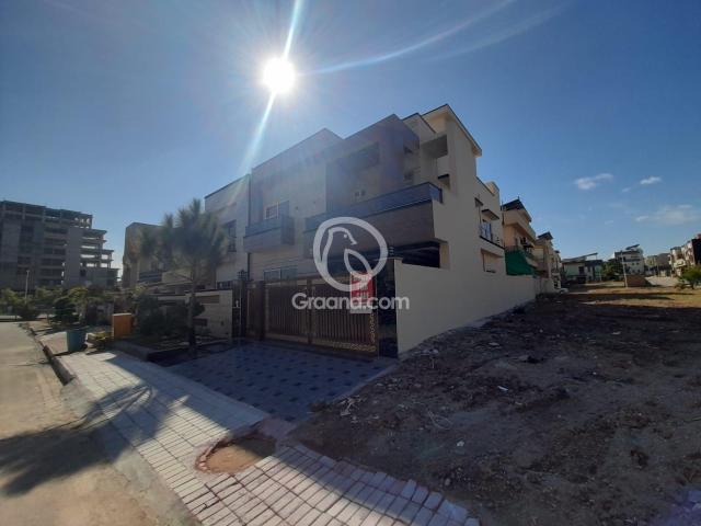 10 Marla Beautiful House for Sale