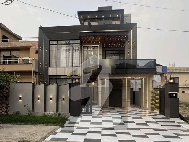 10 Marla Beautiful House For Sale In Central Park Housing Society Lahore