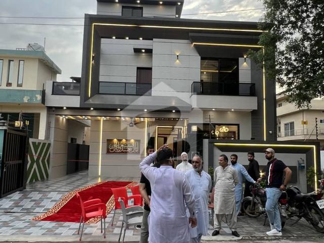 10 marla beautiful house for sale in central park housing society lahore