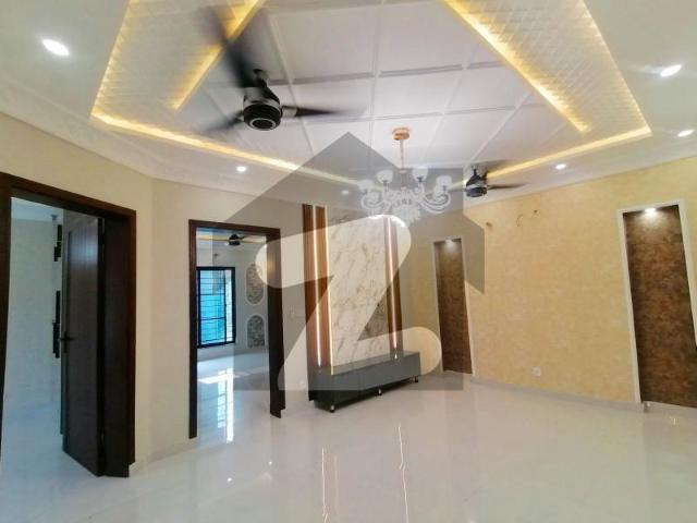 10 Marla Beautiful House For Sale In Central Park Housing Society Lahore Central Park Housing Scheme