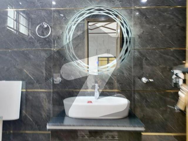 10 Marla Beautiful House Is Available In LDA Avenue Block M