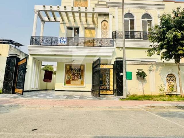 10 Marla Beautiful LDA Approved House For Sale In Bahria Orchard Lahore Phase 1 Prime Location