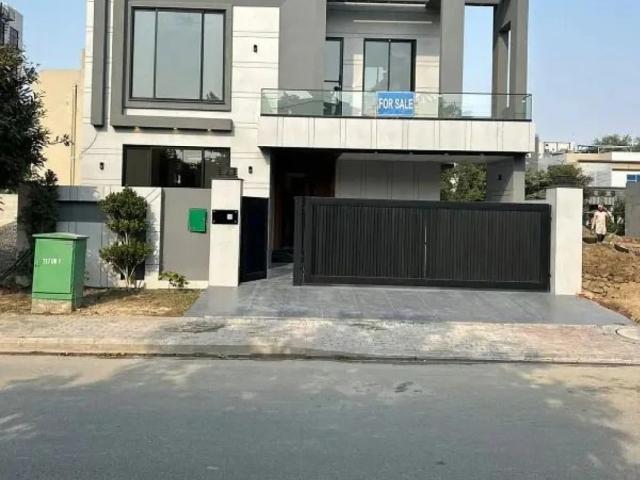 10 Marla Beautiful Modern Design House is for Sale in Bahria Town Rafi Extension Block Lahore Bahria Town ID 98706