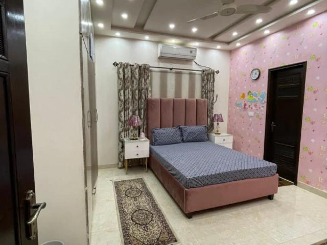10 Marla Beautiful Spanish House Near To Park, Market, Masjid Lahore Valencia ID 73453