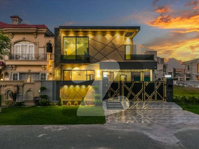 10 Marla Beautiful Used House For Rent Near Park