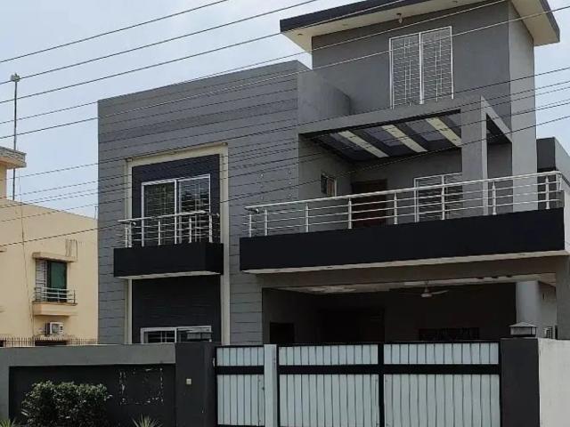 10 Marla Beautifull House for Sale in G Block Central Park Lahore Central Park Housing Scheme ID 96342