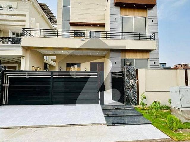 10 Marla Beautifully Designed House For Sale In Tulip Extension Park View City Lahore