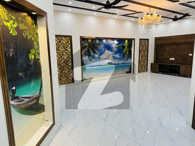 10 Marla Boulevard 5 Bedroom Double Unit House Bahria Town Phase 3