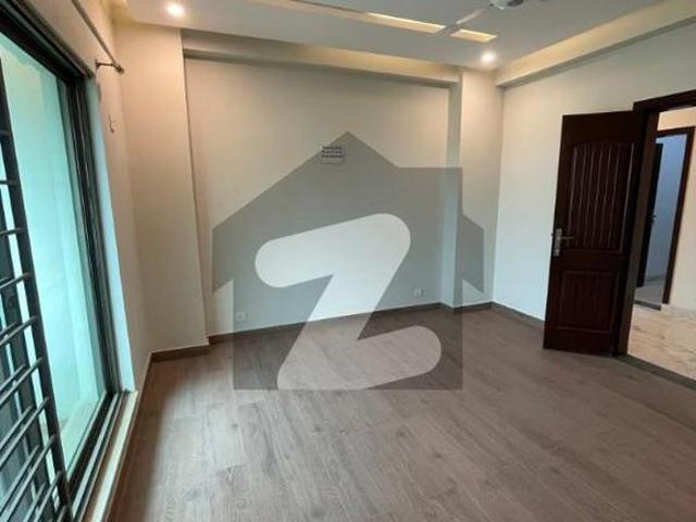 10 marla brand new 3 bed flat available for rent in askari 11 sec d askari 11 sector d