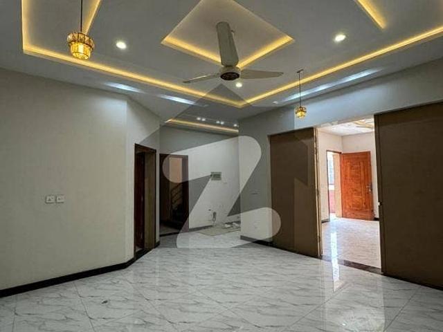 10 Marla Brand New Condition Designers Portion Available For Rent Near To Mosque Market And Park Easy Access To Express Way