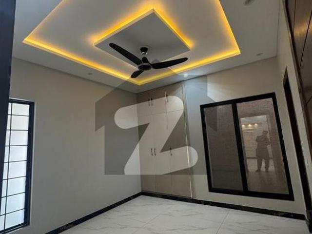 10 Marla Brand New Condition House Available For Rent Bahria Town Phase 8