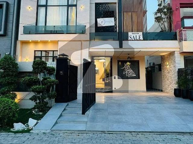 10 Marla Brand New And Modren House For Sale In Bahria Town Lahore