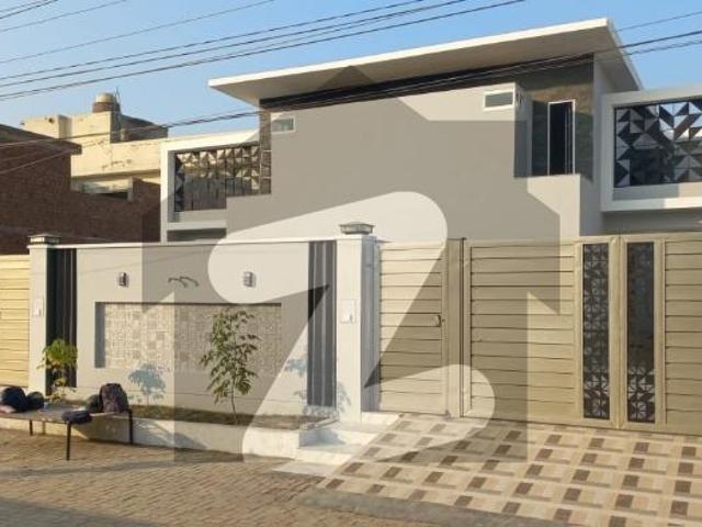 10 marla brand new banglow in gated street near t chok new shalimar colony multan new shalimar colony