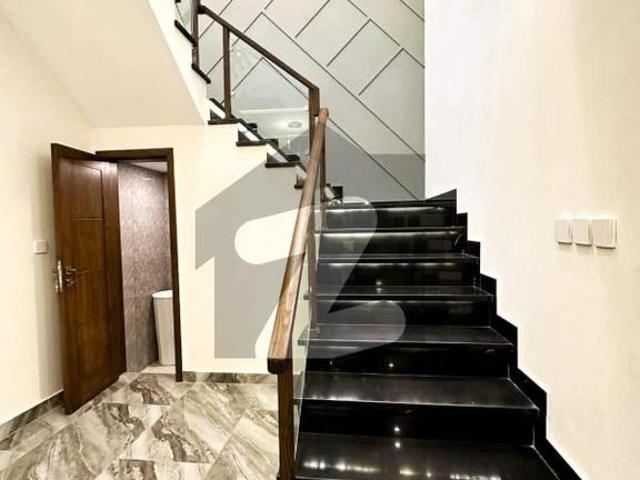 10 marla brand new beautiful house available for rent askari 10