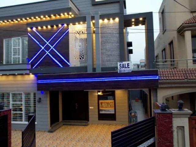 10 Marla Brand New Designer Bungalow For Sale in Jasmine Block Sector Lahore Golf View Residencia ID 78755