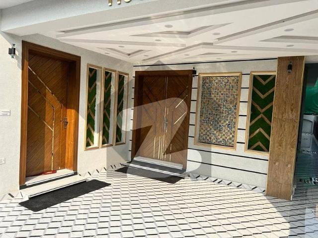 10 Marla Brand New Designer House For Sale