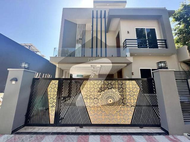 10 Marla Brand New Designer House For Sale In Bahria Town Phase 2 Rawalpindi