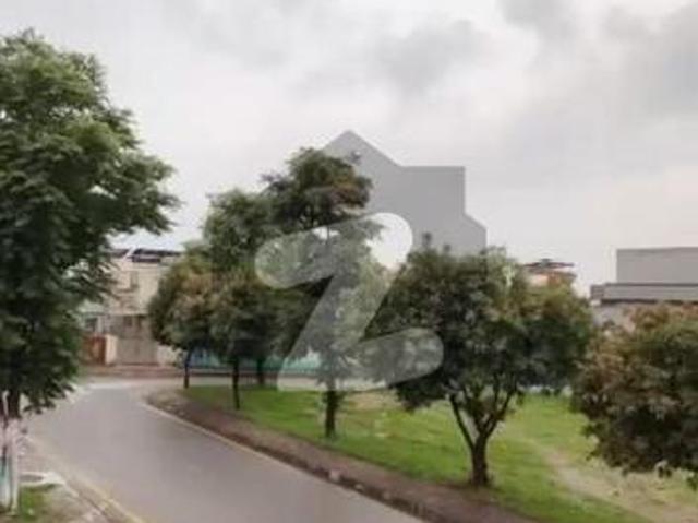 10 marla brand new designer house for urgent sale Bahria Town Phase 7