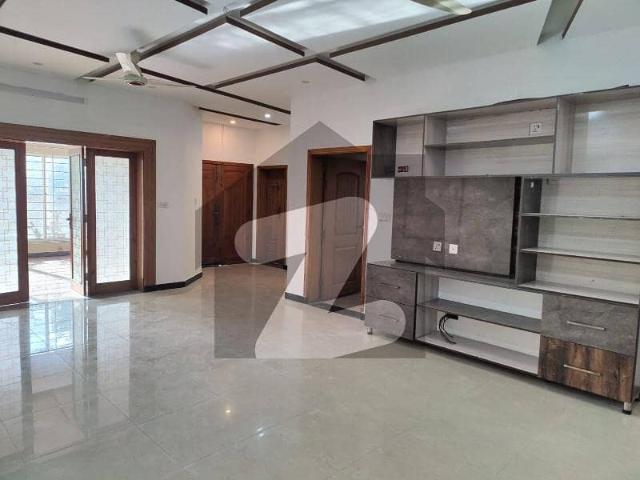 10 Marla Brand New Designer Upper Portion For Rent Ground Locked