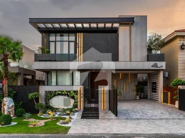 10 marla brand new eye catching ultra modern bungalow for sale near to raya in low price