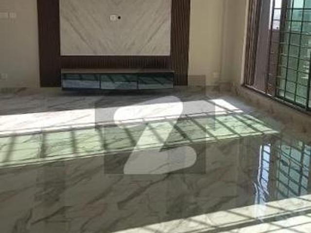 10 Marla Brand New Flat Available For Rent Askari 11 Sec D Askari 11 Sector D
