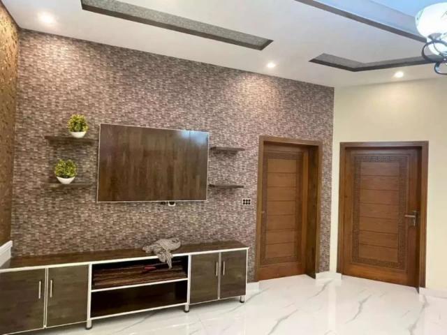 10 Marla Brand new full house for rent gass available Lahore Bahria Town ID 60495